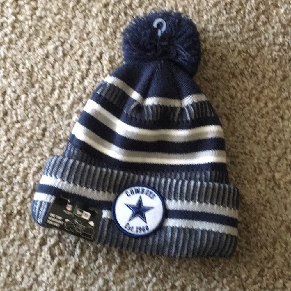 NWT ... Dallas Cowboys warm ski cap ๐ฅ. Bundle it - Picture 7 of 8